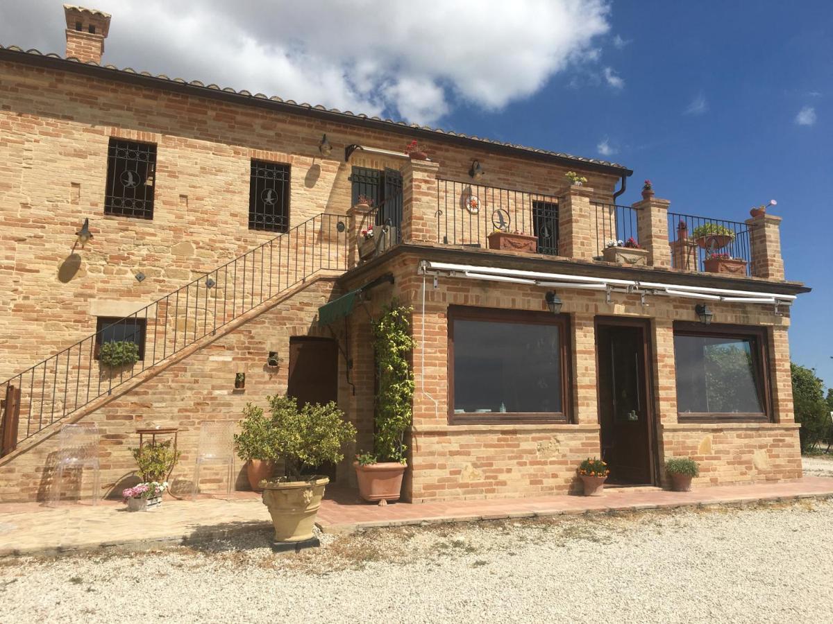 Colle Dei Falchi Guest House แฟร์โม ภายนอก รูปภาพ
