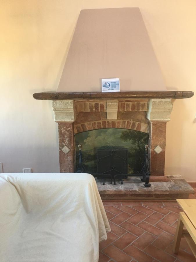 Colle Dei Falchi Guest House แฟร์โม ภายนอก รูปภาพ
