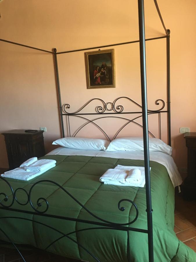 Colle Dei Falchi Guest House แฟร์โม ภายนอก รูปภาพ